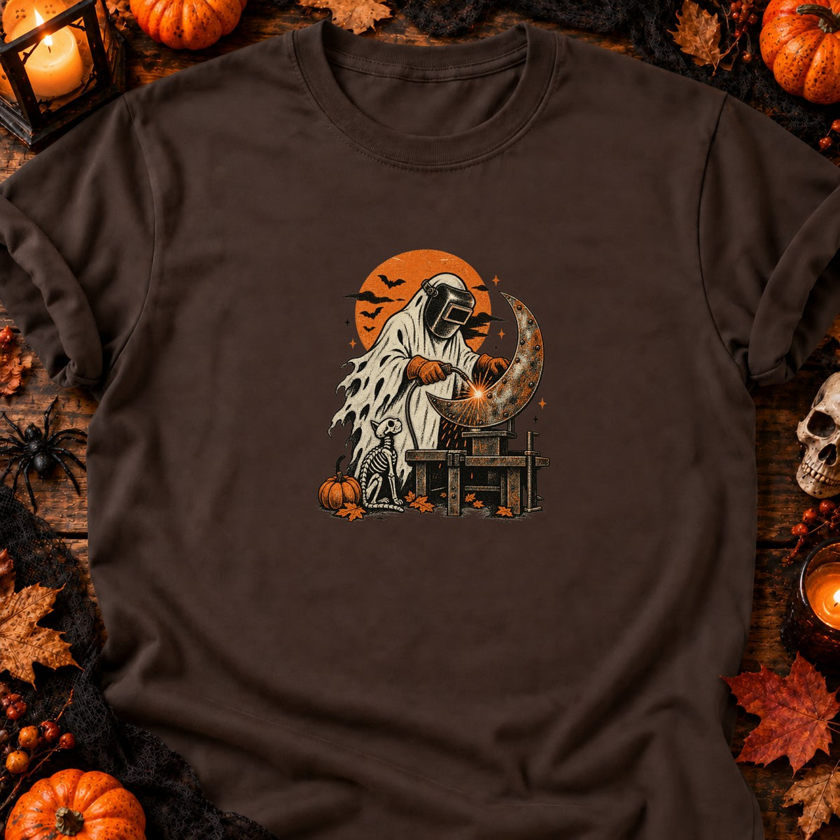 Fantôme soudeur et lune en métal — T-shirt chocolat