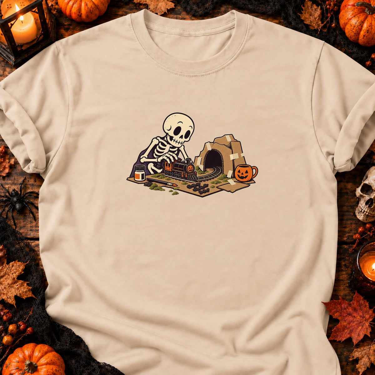 Squelette et train miniature — T-shirt naturel