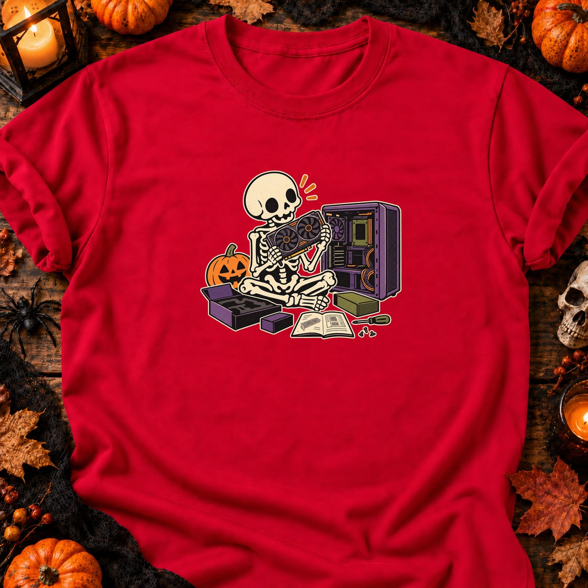 Squelette assemblant son PC — T-shirt rouge