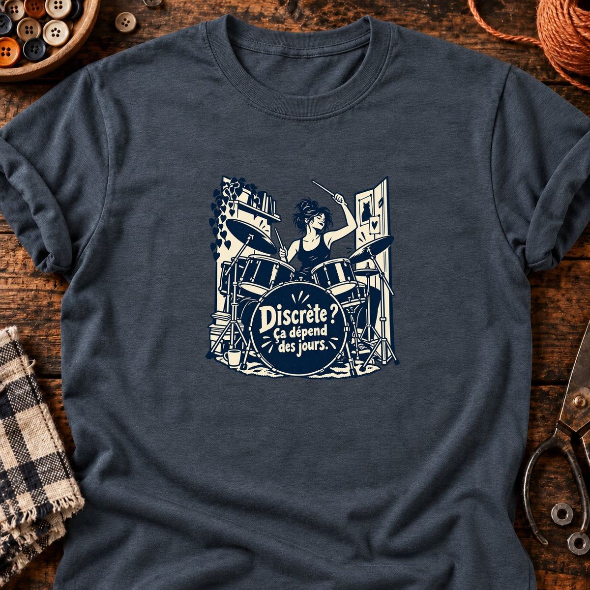 Batteuse dans une toute petite pièce — T-shirt gris anthracite chiné