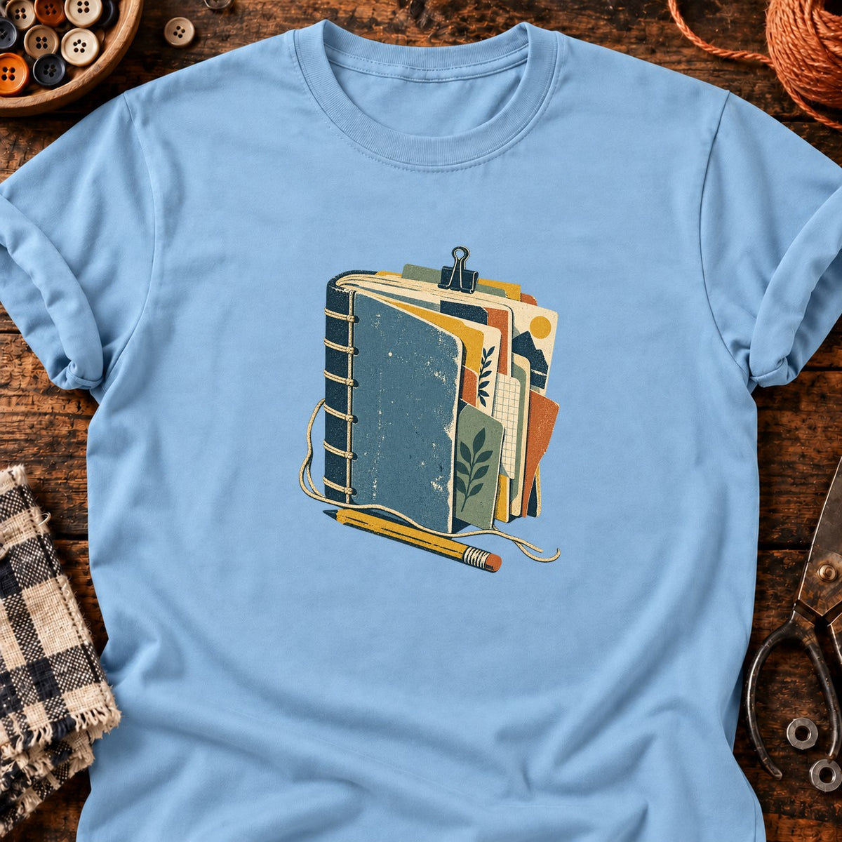 Carnet relié vintage — T-shirt bleu clair