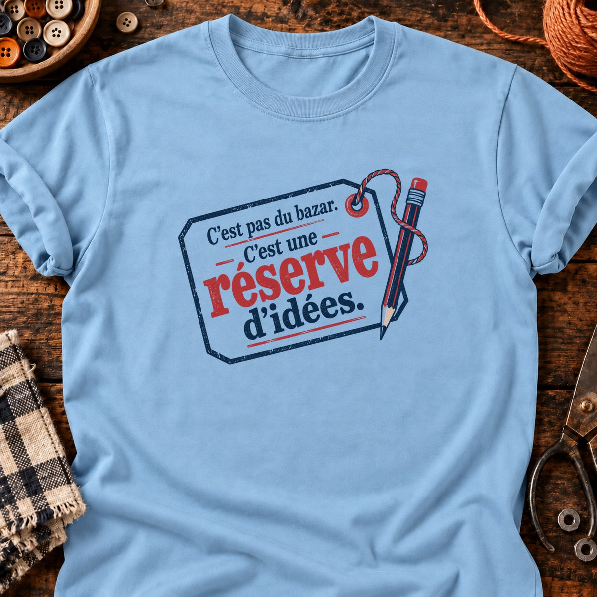 C’est pas du bazar — T-shirt bleu clair