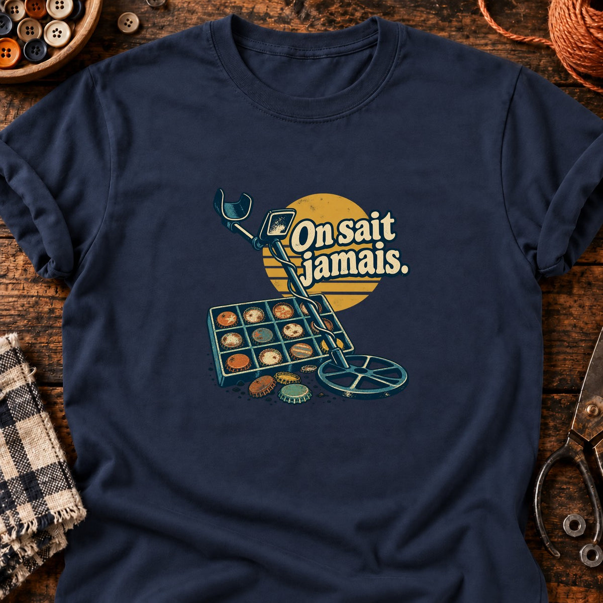 Chasseur de bouchons On sait jamais. — T-shirt bleu marine