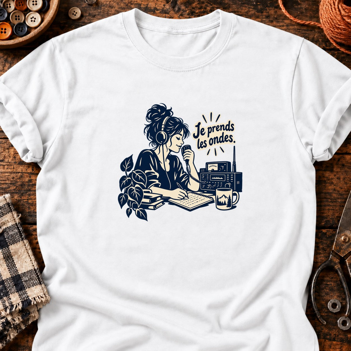 Opératrice radio et ondes libres — T-shirt blanc