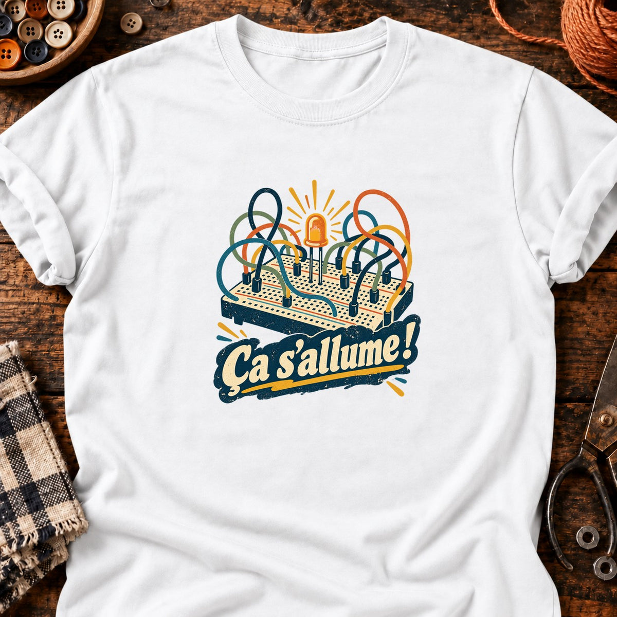 Plaque d’essai et LED — Ça s’allume ! — T-shirt blanc
