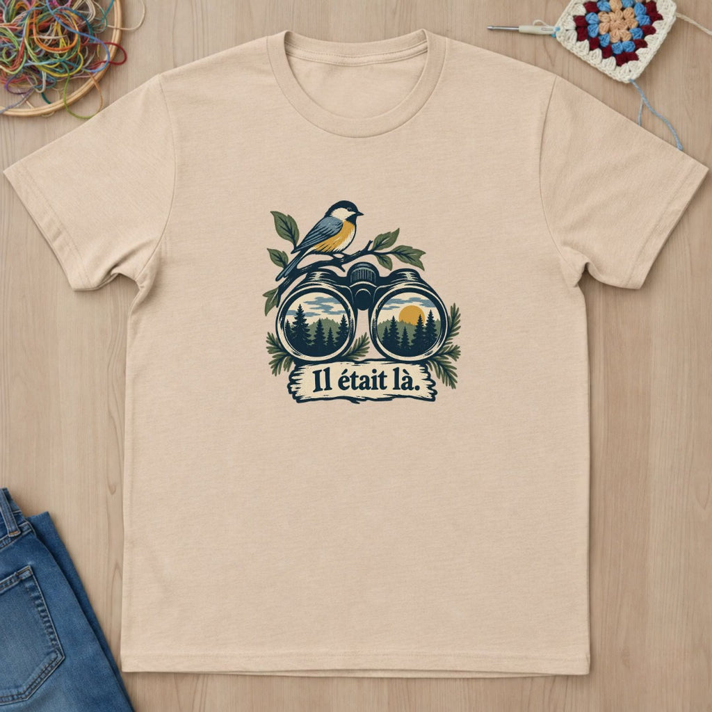 Jumelles et oiseau en linogravure T-Shirt — video