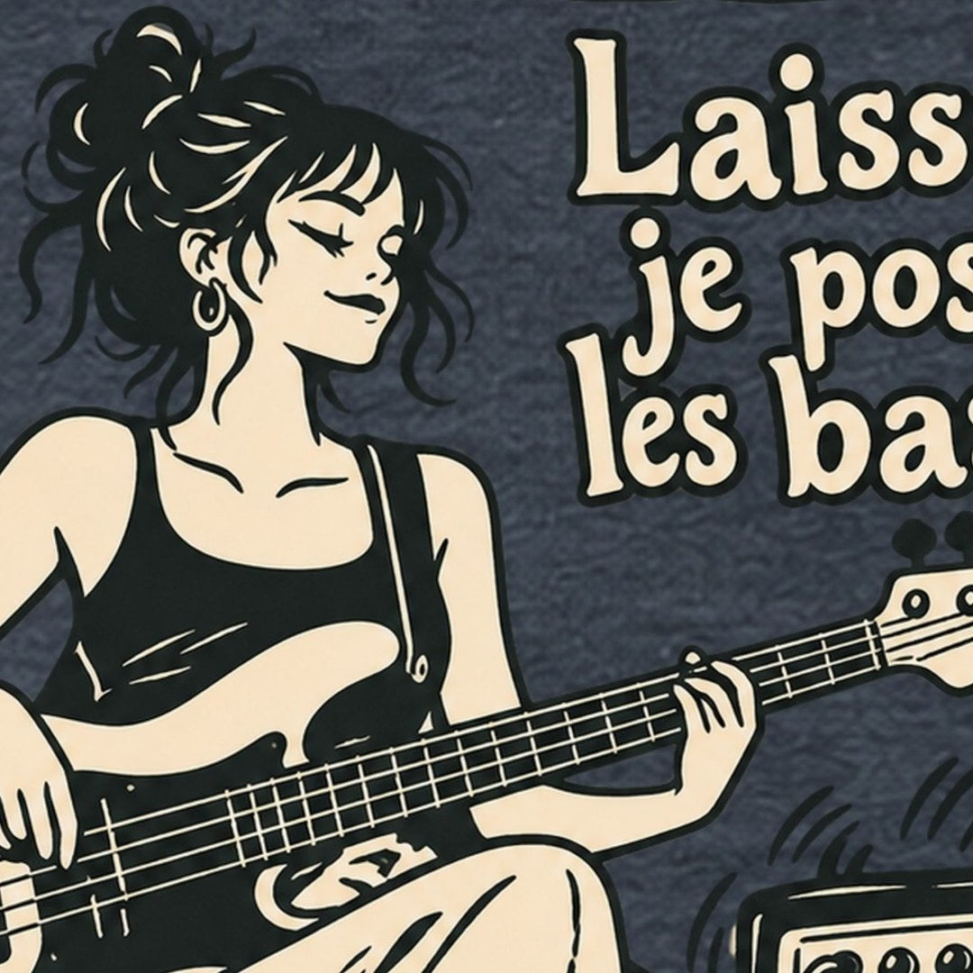 Bassiste au groove affirmé T-Shirt — video