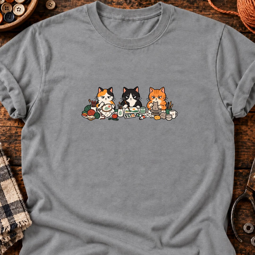 Chats artistes sérieux T-Shirt — video