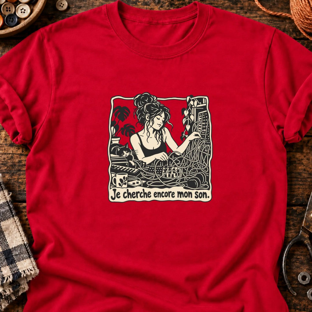 Créatrice de son parmi les câbles T-Shirt — video