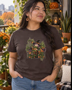 Sorcière au balcon et plantes d’Halloween T-Shirt — video