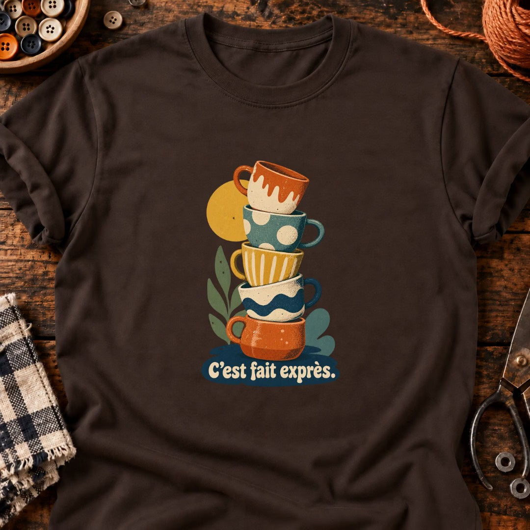 Tour de tasses décalées C’est fait exprès. T-Shirt — video