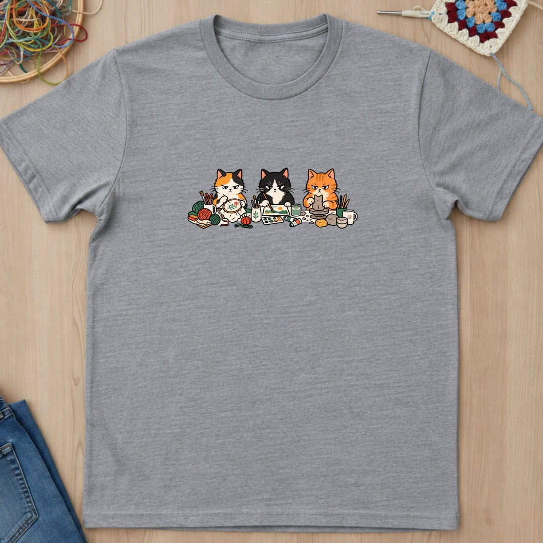 Chats artistes sérieux T-Shirt — video